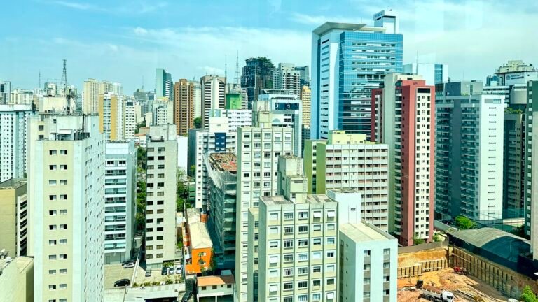 Edifícios da Bela Vista e o Hospital Sírio Libanês, São Paulo/SP