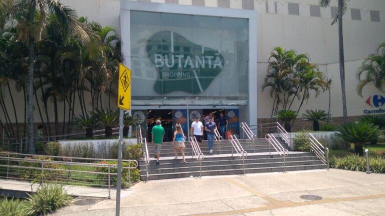 Main entrance Butantã Shopping