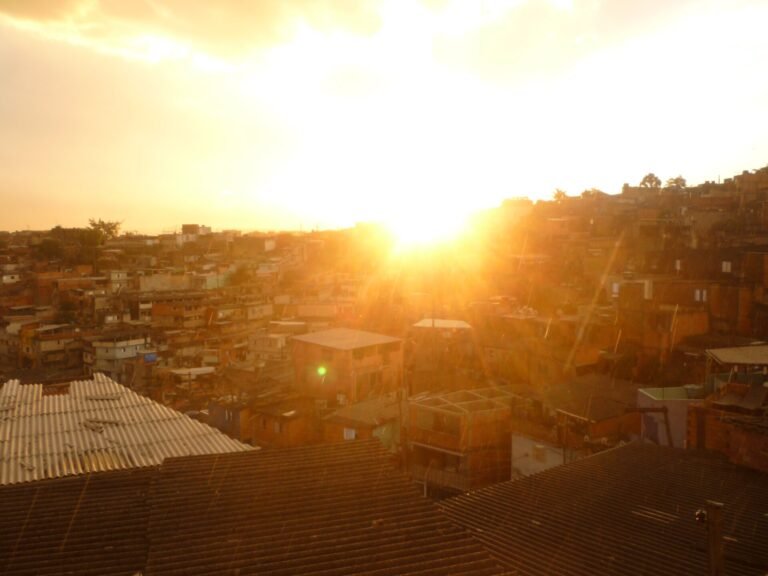 (vila missionaria) do morro olhando em direção para posto Hudson