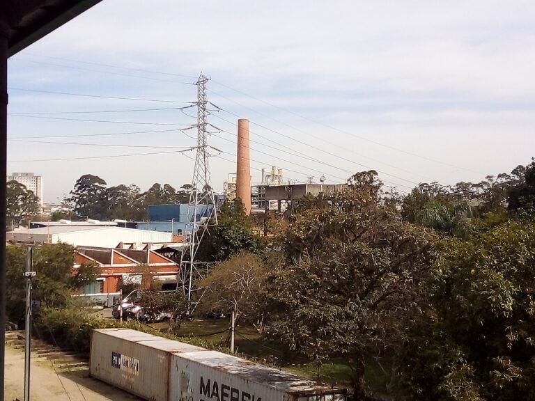 Parque Industrial de Ermelino Matarazzo, ao lado da Estação Comendador Ermelino