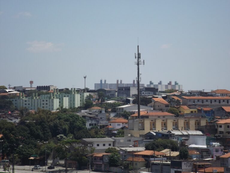 Vista da Cidade AE Carvalho a partir do bairro de Itaquera