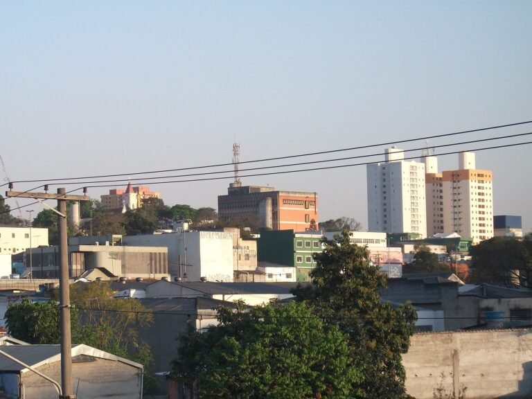 Vista do Centro de Itaquera a partir da Avenida Jacu-Pêssego.