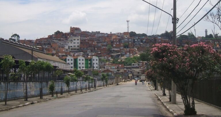 Favela Vila Nova Jaguaré, no distrito do Jaguaré, cidade de São Paulo, Brasil