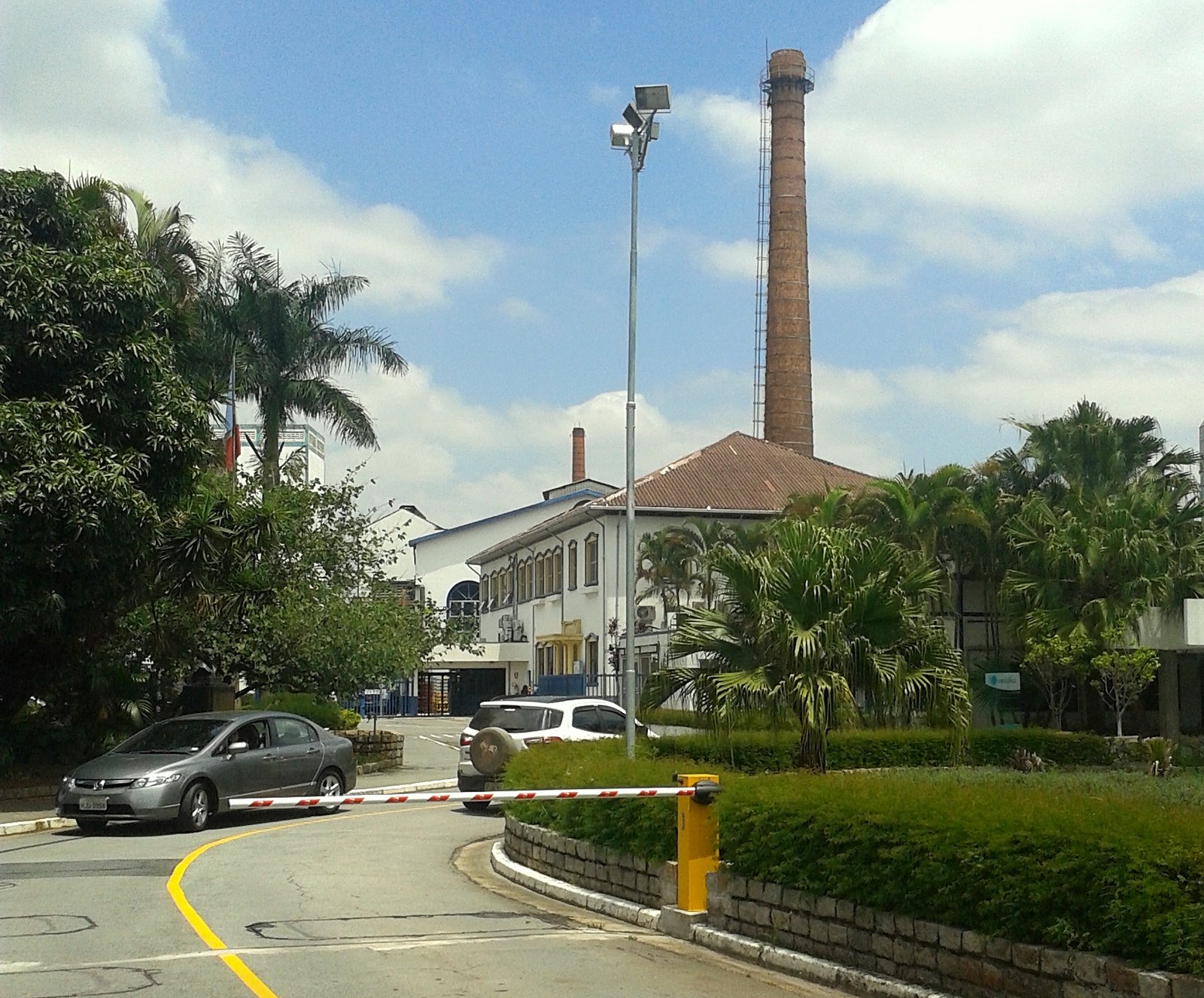 Morar na Lapa: guia do distrito do Alto da Lapa e da Vila Romana Antiga Fábrica de Vidros Santa Marina 01, na Lapa. São Paulo, SP, Brasil.