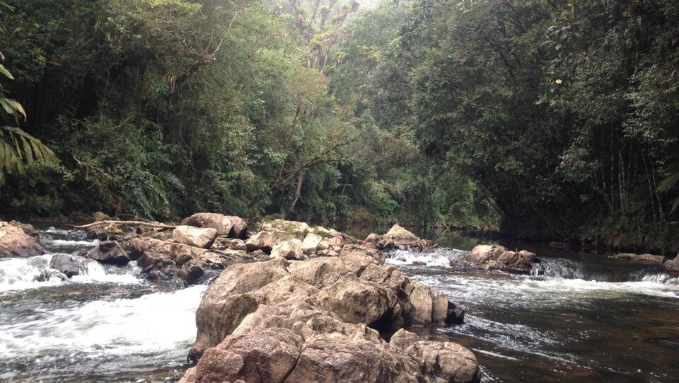Marsilac: guia do distrito rural no extremo sul de São Paulo cachoeira próxima a estrada do marsilac