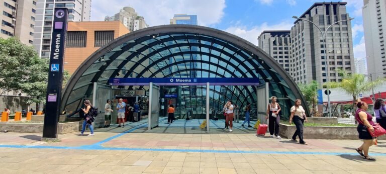 Moema metro station, São Paulo