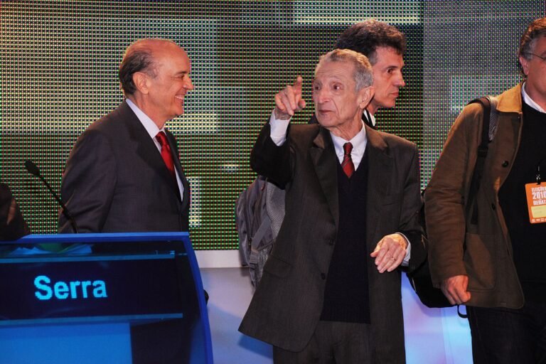 José Serra participa do debate presidencial na TV Band. São Paulo. SP 05/08/2010 Foto Cacalos Garrastazu/ObritoNews www.