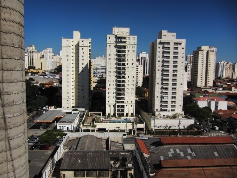 Vista do local da futura estação Pompéia. De acordo com os decretos e plantas de desapropriação, a estação ficará no loc
