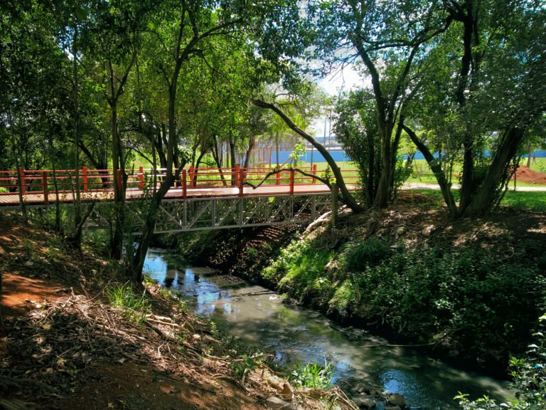 This is a nice example of how some things are better in pictures than they are in reality. This bucolic scenery is right