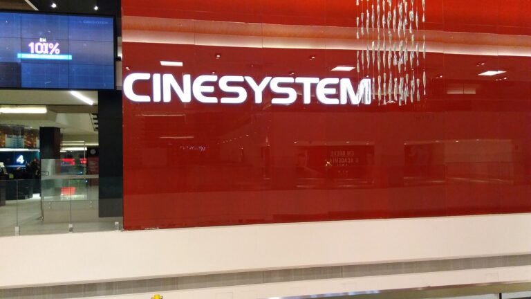 Marca da empresa no Cinesystem Morumbi Town de São Paulo, SP