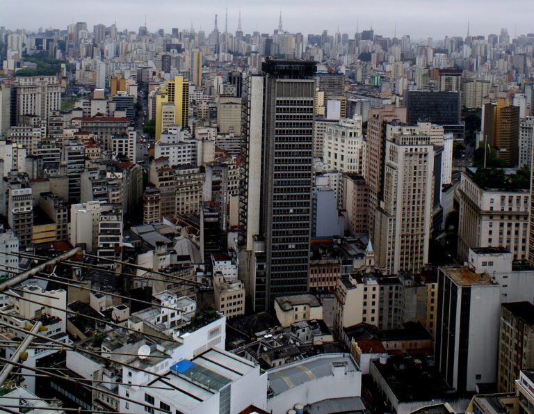 Skyline do Centro Antigo de São Paulo, visto da Torre do Banespa, Brasil. - Skyline of Old Downtown of São Paulo City, s