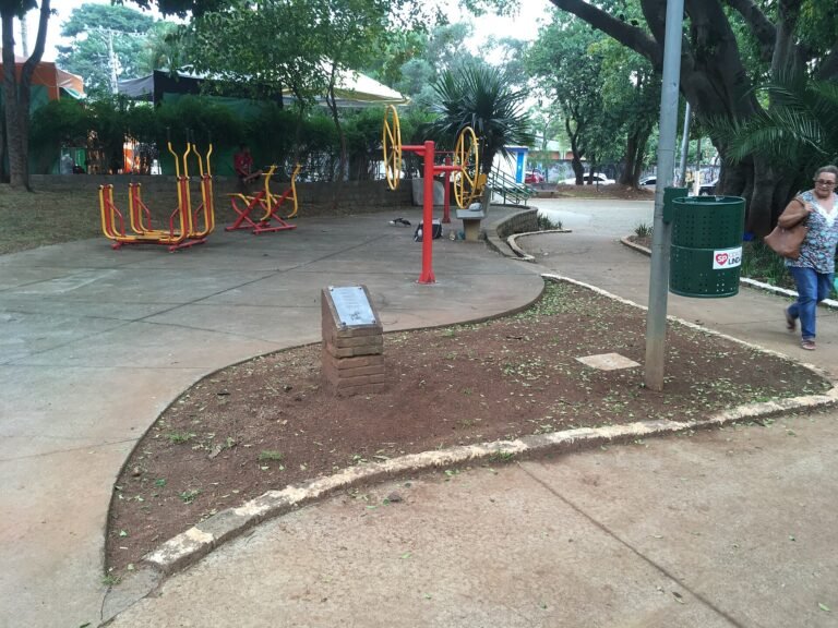 Foto do Monumento Homenagem ao Cão Salomão