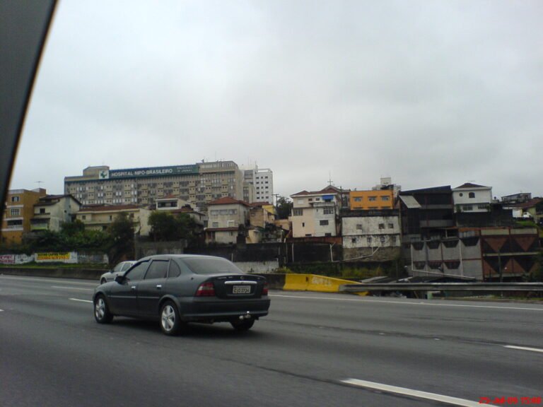 Hospital Nipo Brasileiro - Vista pela Dutra