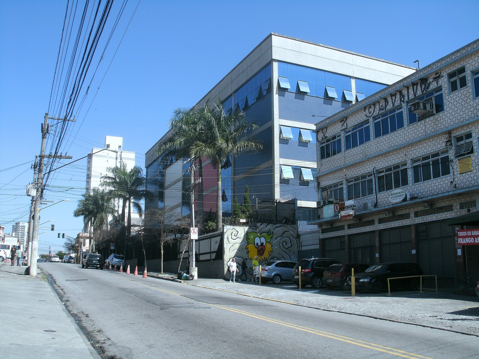 Morar na Vila Medeiros: guia do distrito do Jardim Brasil e da Vila Sabrina Colégio Sir Isaac Newton - Avevida Júlio Buono, 2407 - Vila Gustavo