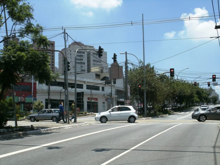 Banco Santander - Av. Paes Barros - Av. Capitão Pacheco e Chaves
