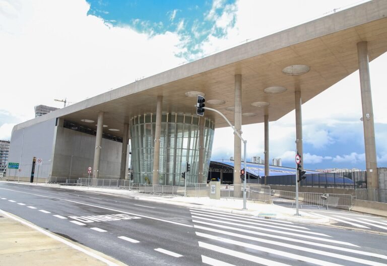 Estação Vila Sônia do Metrô, que vai possibilitar o funcionamento de um novo trecho de 1,5 km da Linha 4-Amarela. Local: